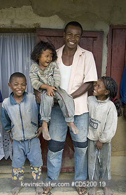 MADAGASCAR: Malagasy family, near Moramanga, Eastern Madagascar
