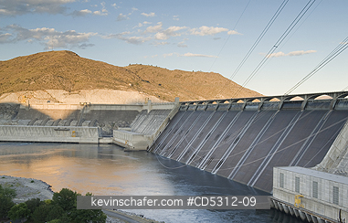 WASHINGTON, COULEE DAM: Spillway, Grand Coulee Dam, Columbia River, Washington USA