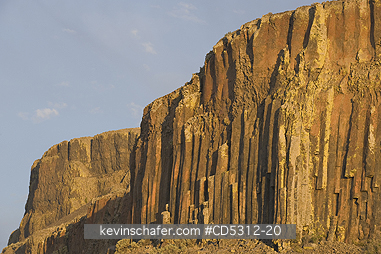 WASHINGTON, STEAMBOAT ROCK: Dawn on Columnar Basalt, Steamboat Rock State Park, Grand Coulee area, Columbia River, Washington USA