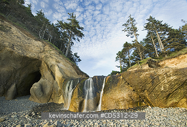 OREGON, WATERFALLS: Waterfall on Beach, Hug Point State Park, Oregon Coast USA