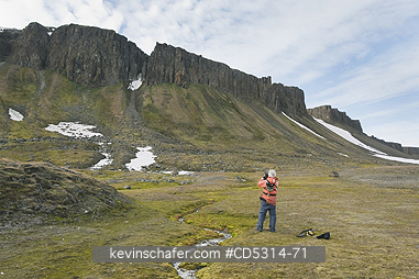 SVALBARD: Photographing tundra, Autumn, Kapp Freeden, Svalbard
