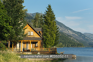 WASHINGTON: Cabin on shore, Stehekin, Lake Chelan, North Cascade Mountains, Washington USA