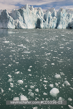 NORWAY, SVALBARD: Tidewater glacier and summer sky, Leifdefjorden, Spitsbergen island, Svalbard, Arctic Norway