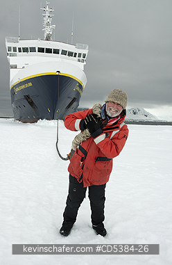 ANTARTICA, PEOPLE: Photographer Kevin Schafer \\\