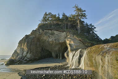 OREGON COAST: Hug Point Falls, Hug Point State Park, near Cannon Beach, Oregon