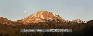 CALIFORNIA, SCENIC: Full moon rises over Mt. Lassen, 10,463\\\\\\\'\\\\\\\', from Manzanita Lake at sunset,  Lassen Volcanic National Park, California