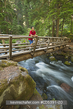 OREGON, PEOPLE: Theo Braibish, aged 12, hiking to Tamanawas Falls, Mt. Hood National Forest, Oregon MR