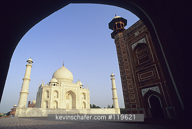 INDIA, TAJ MAHAL: India, Agra, The Taj Mahal, built in 1631-48 by Mughal Emperor Shah Jahan.
