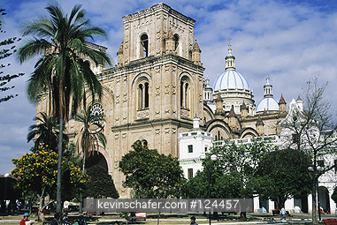 ECUADOR: Ecuador, Colonial town of Cuenca, Parque Calderon and cathedral.