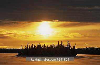 CANADA, ARCTIC: Northwest Territories, Great Slave Lake area, winter landscape, January.