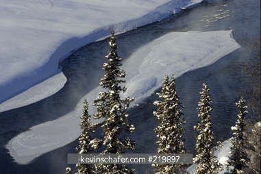 ALASKA, USA: Chulitna River in winter, Parks Highway, November.